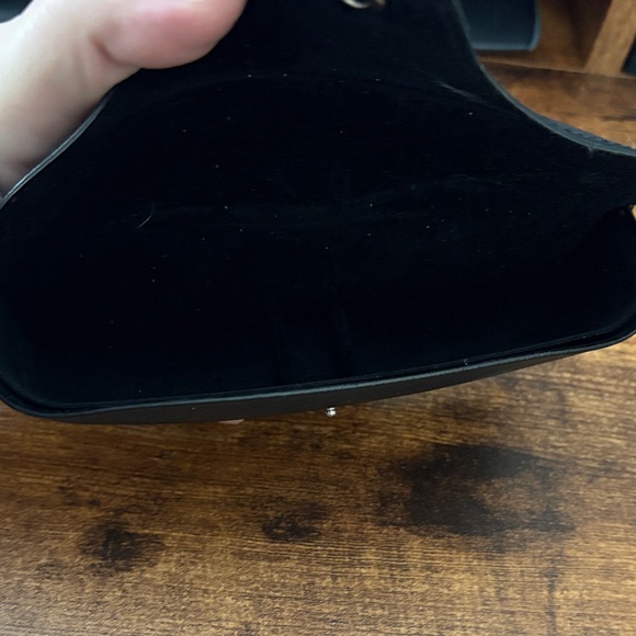 Ray-Ban Classic Black Leather Case - Picture 3 of 4